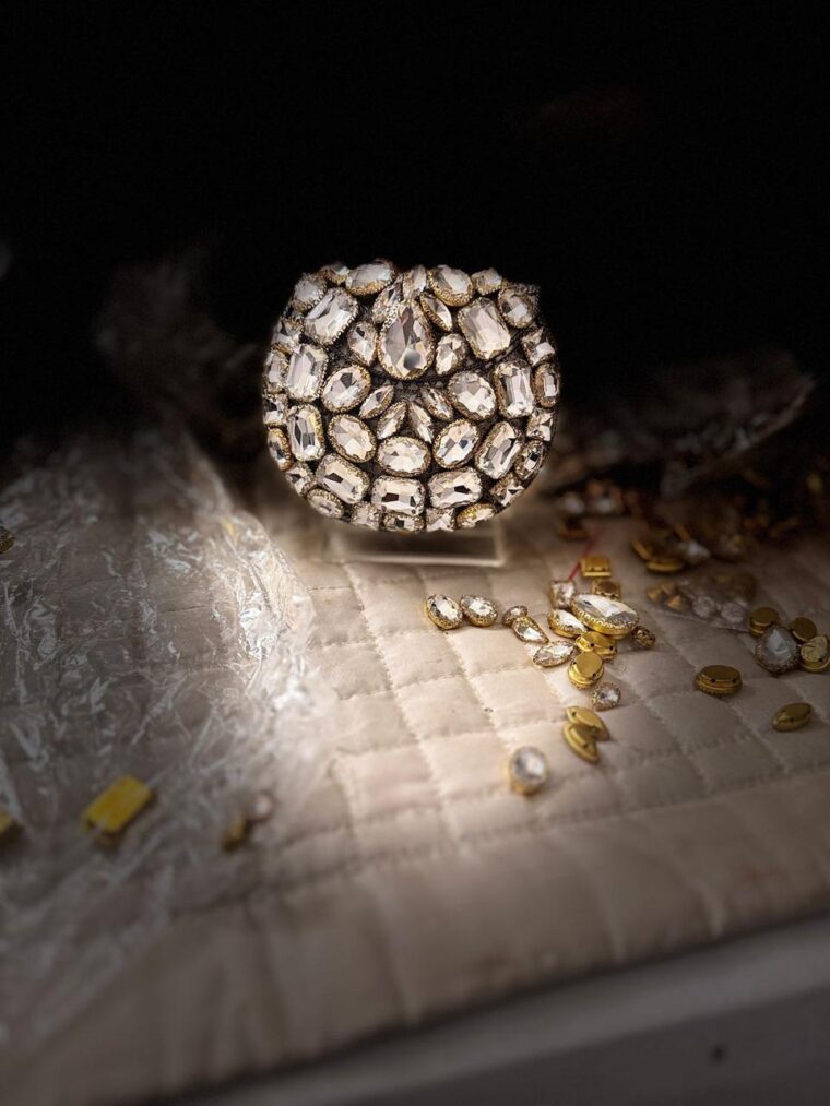 Gem drop clutch - Image 8