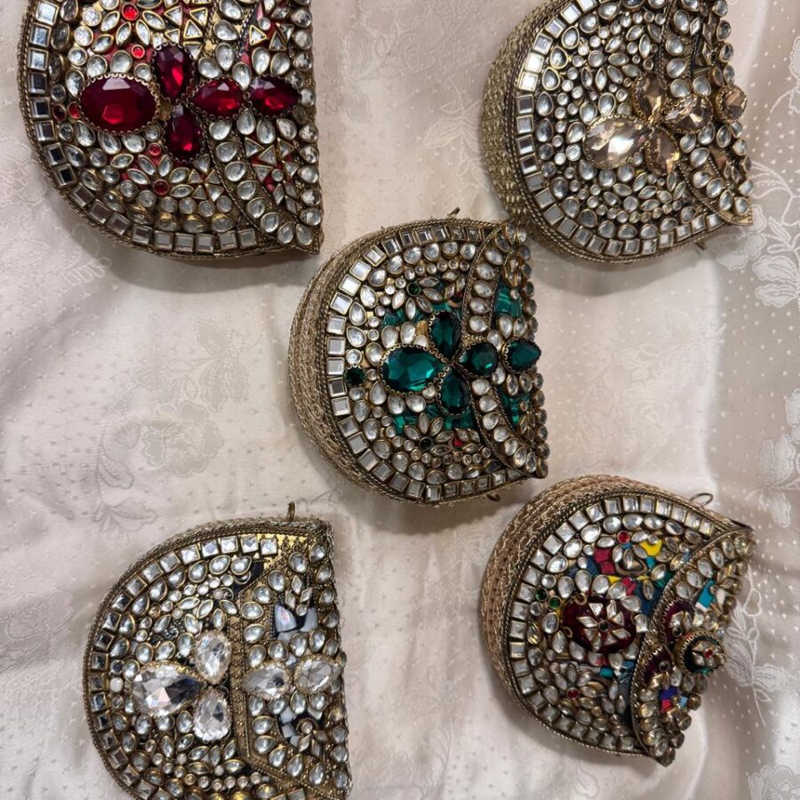 Kundan Clutches