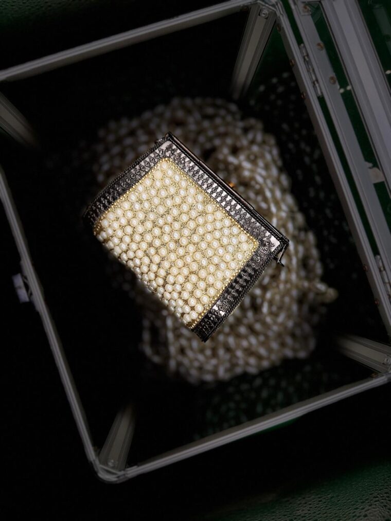 antique pearls gem clutches - Image 6