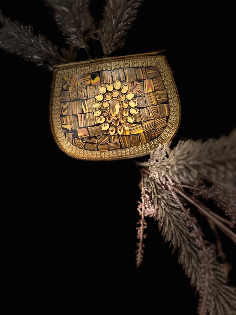 Golden Beam Clutch - Image 2