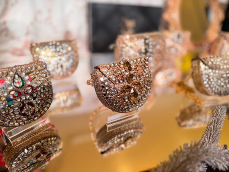 Kundan gold mini Clutch - Image 1