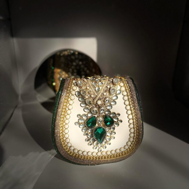 Emerald bridal mini treasure - Image 5