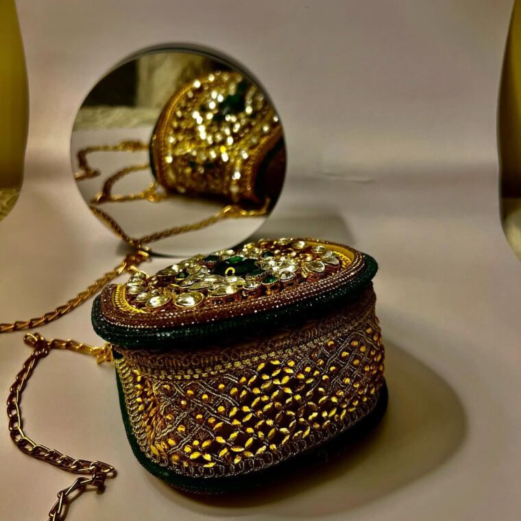 Emerald bridal mini treasure - Image 8