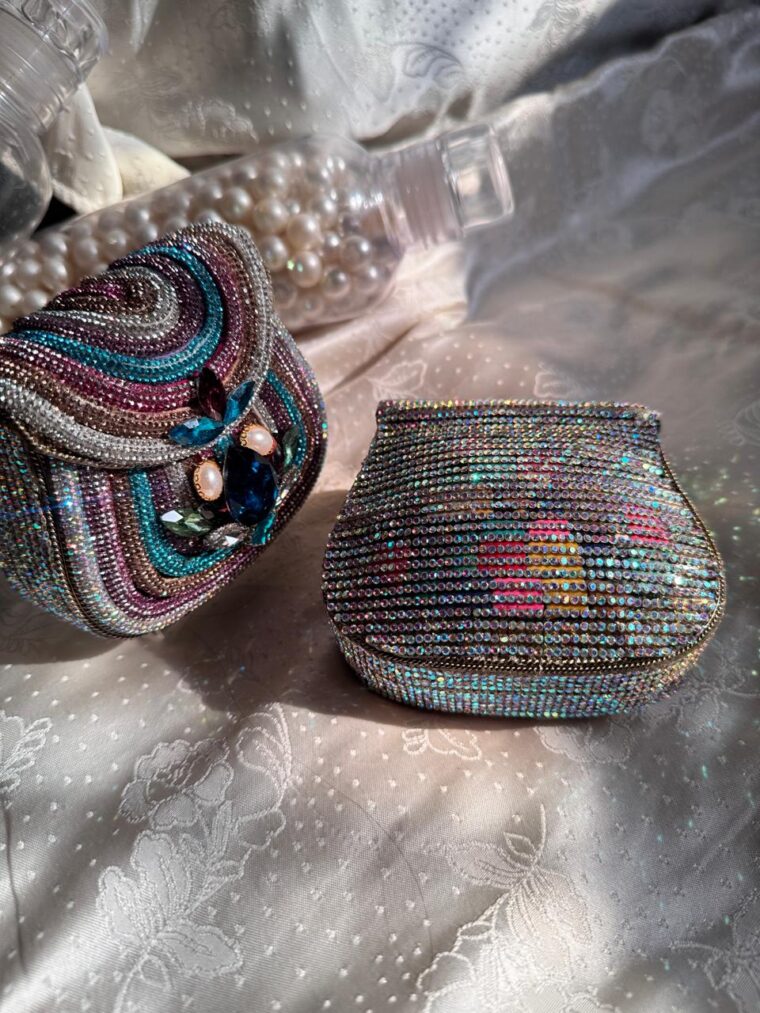 Multy Shimmer Pop – Mini Candy Clutch - Image 2