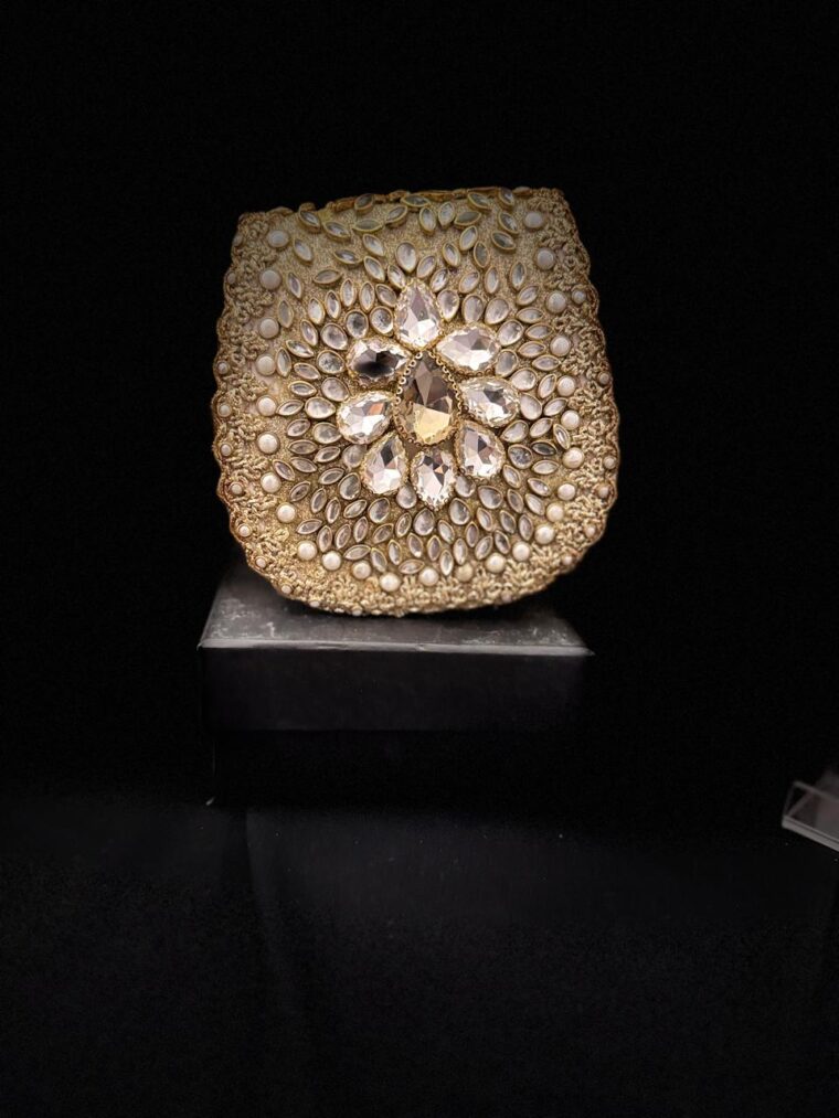 Ethnic treasure - Image 4