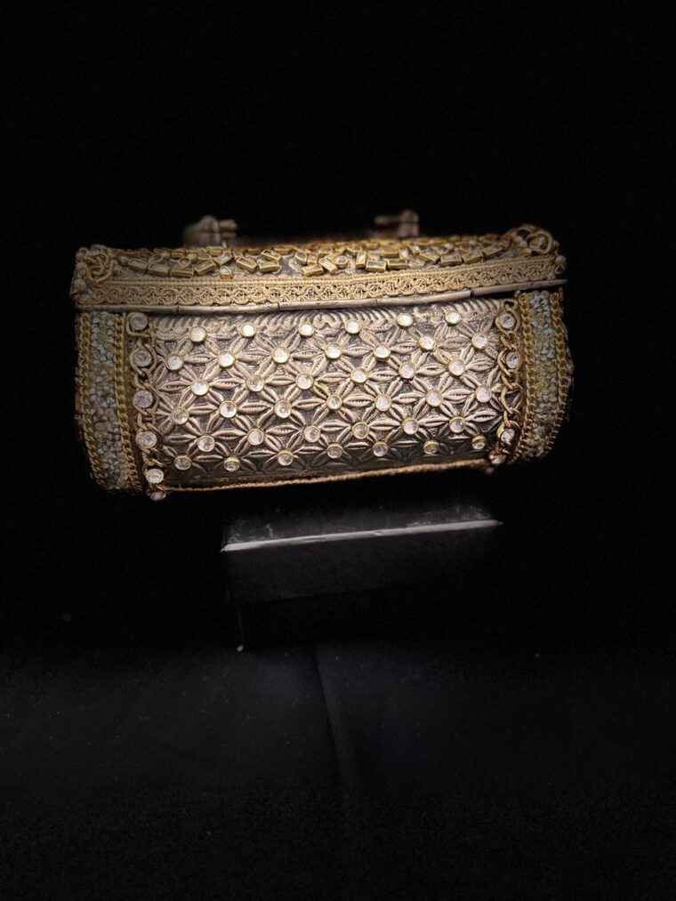 Gota Kundan dholna cultch - Image 5
