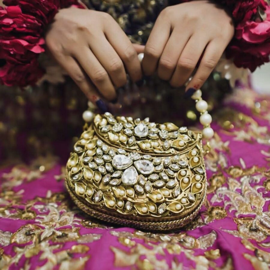 Victorian Gold Pearl Leaf Clutch – Timeless Elegance in Metal