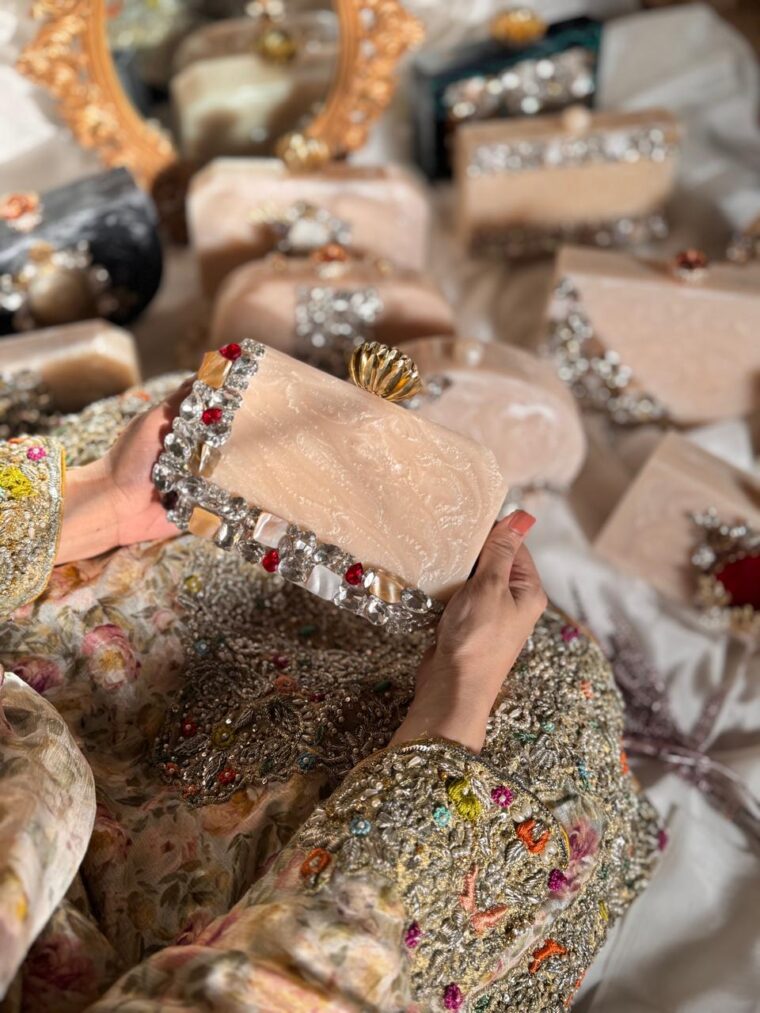 Anaya gold pearl Clutches - Image 6