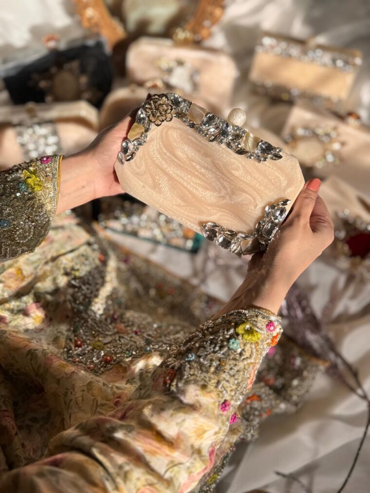 Anaya gold pearl Clutches - Image 5