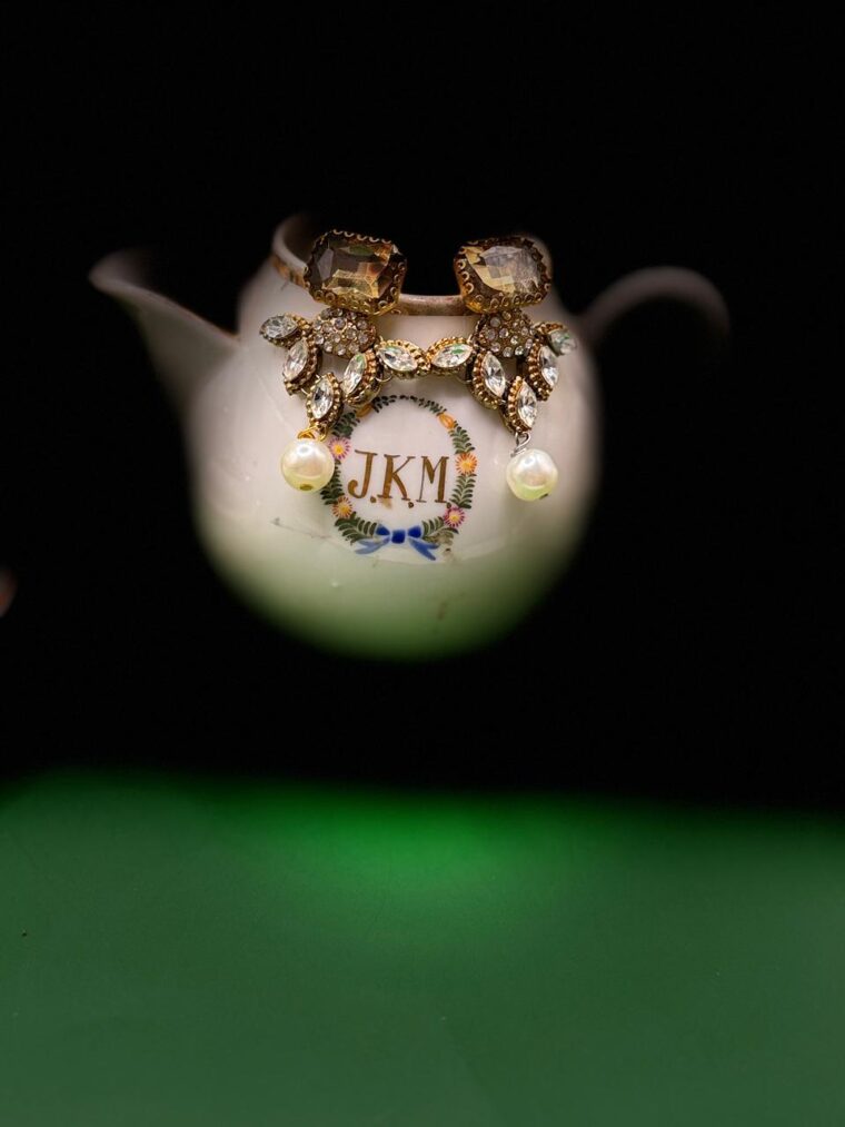 Drop earrings - Image 2