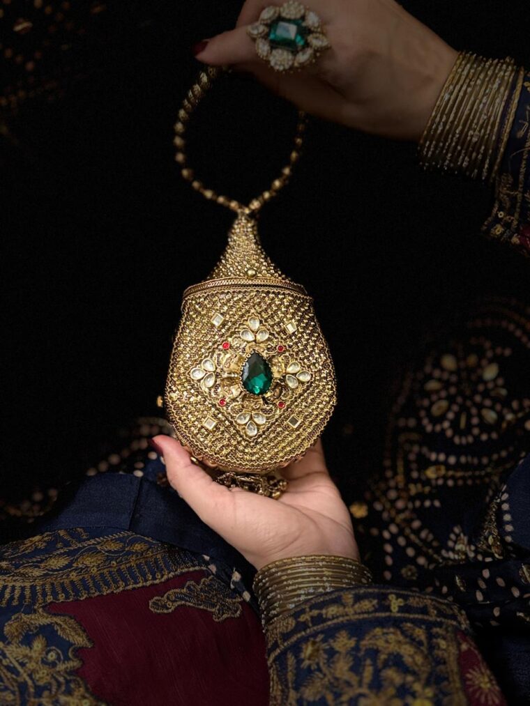 Gold Potly Clutch – Green & Red - Image 3