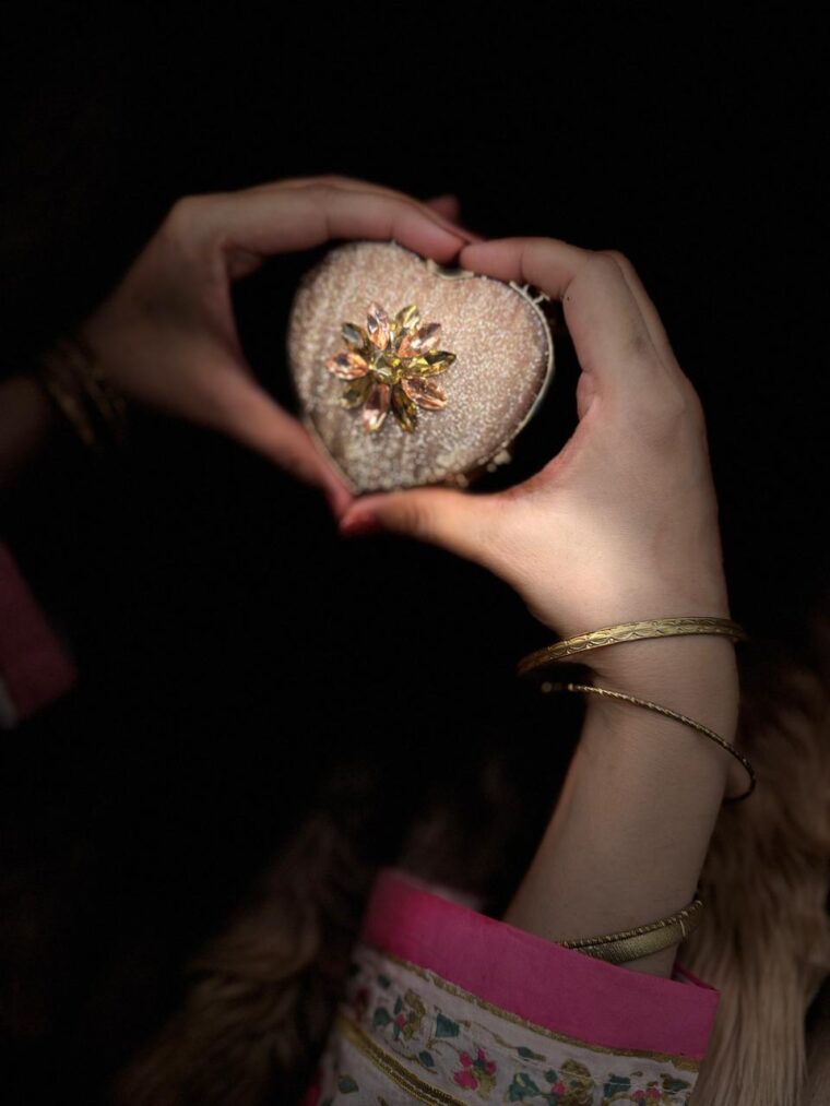 CANDY GLOW heart - Image 1