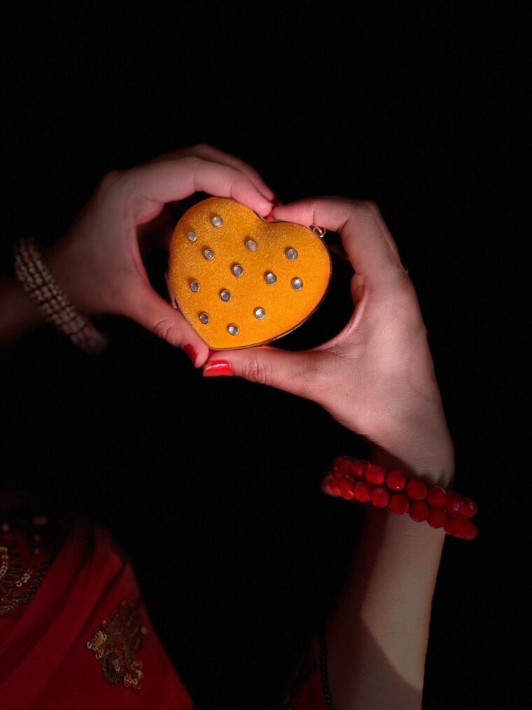Mini Kundan heart - Image 6