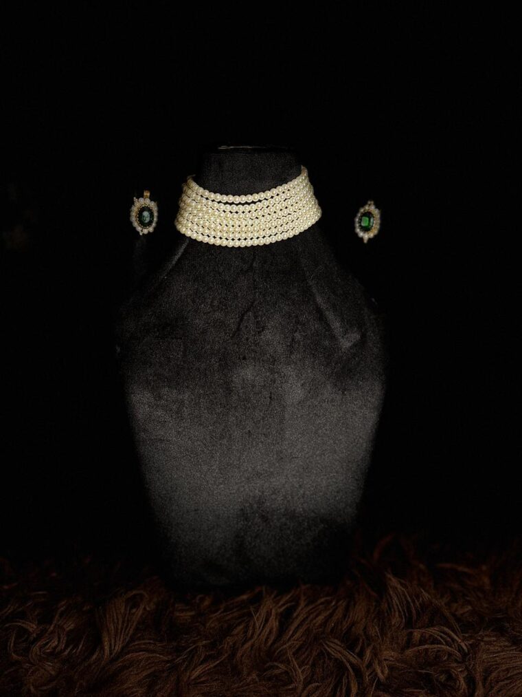 Pearls choker - Image 2