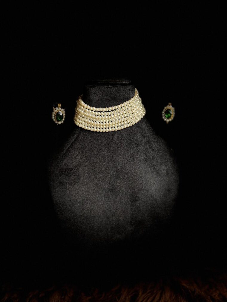 Pearls choker - Image 1