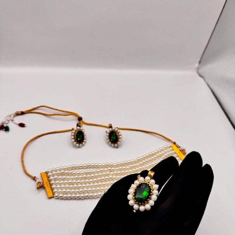 Pearls choker - Image 4