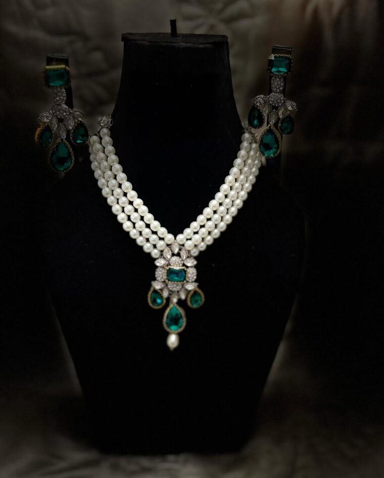 Bridal “signature royal emarald set “ - Image 2