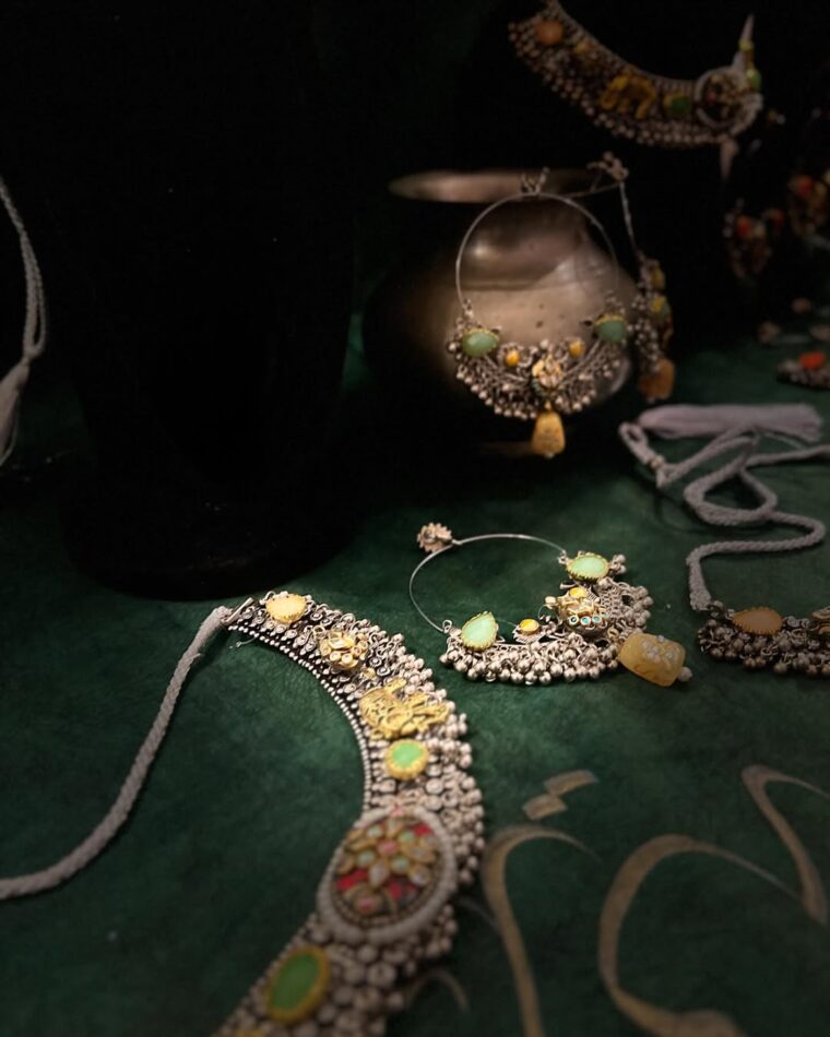 Rang Bahar Necklace Set - Image 5