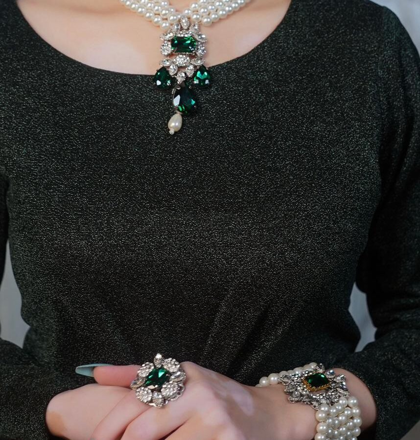 Bridal “signature royal emarald set “