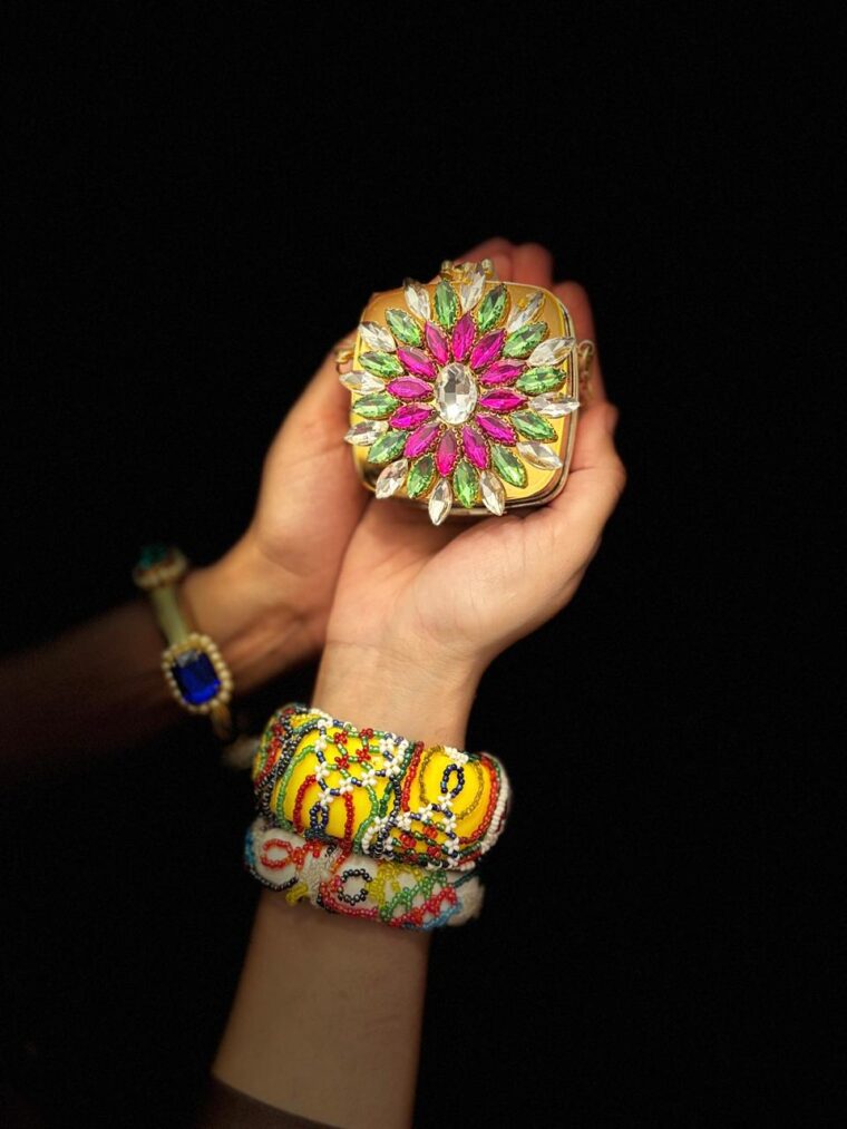 Multy mini gems flower clutch - Image 3