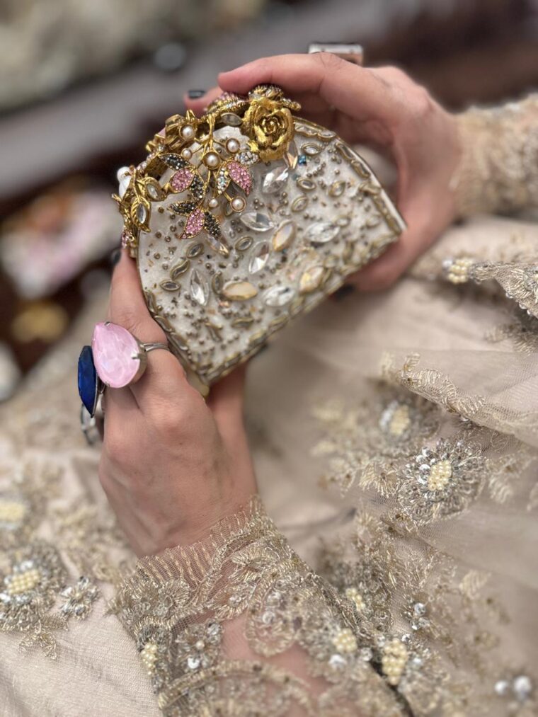 Pearls Gold-Plated Clutches - Image 1
