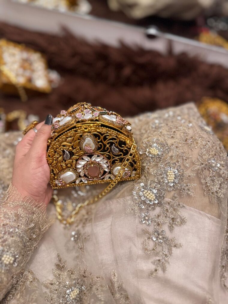 Pearls Gold-Plated Clutches - Image 5