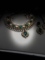 Noor Kundan Pearl Set - Image 7