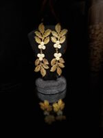 Metal leaves choker - Image 9