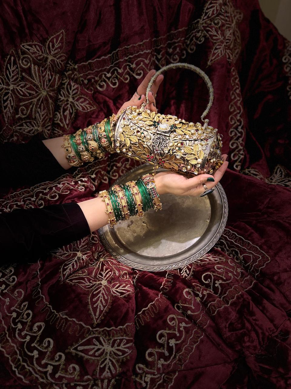 mm3 Riva Sunehri Bridal Clutch - Image 1