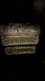 Bridal clutch adorned with Kundan - Image 4