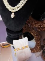2-layer choker with a stunning pearl drop - Image 4