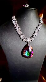 Pear cut pandant set