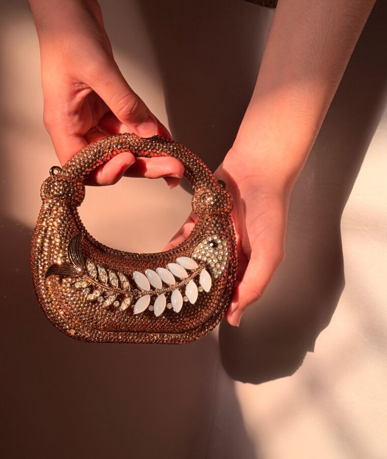 mermaid clutch
