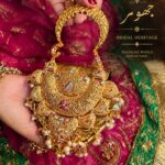 Nooray Shagoon Rang Clutch